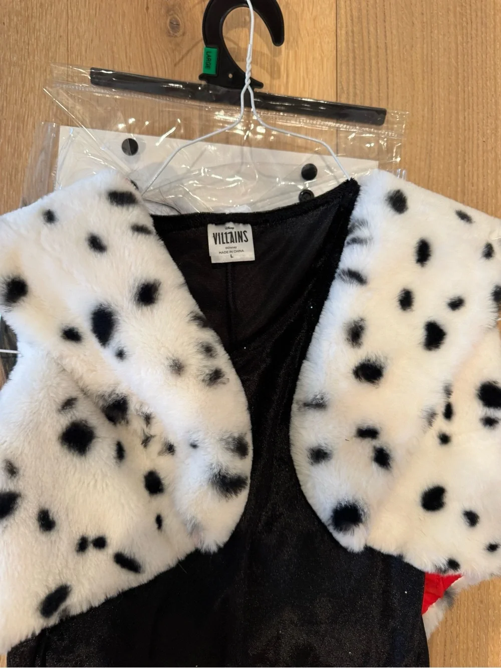 Girls Cruella De Vil Black & White Costume with Wig and Red Gloves
